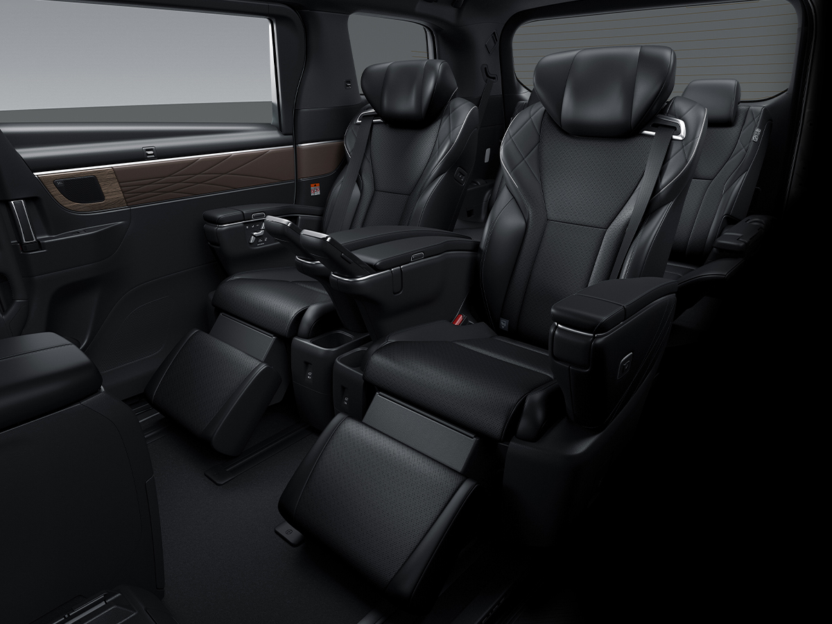 https://media.i-sgcm.com/public/new-cars/showcases/21786/1